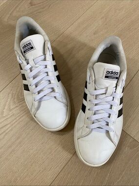 Classic Adidas Neo Cloud Foam Leather Sneakers White Black Stripes 8.5